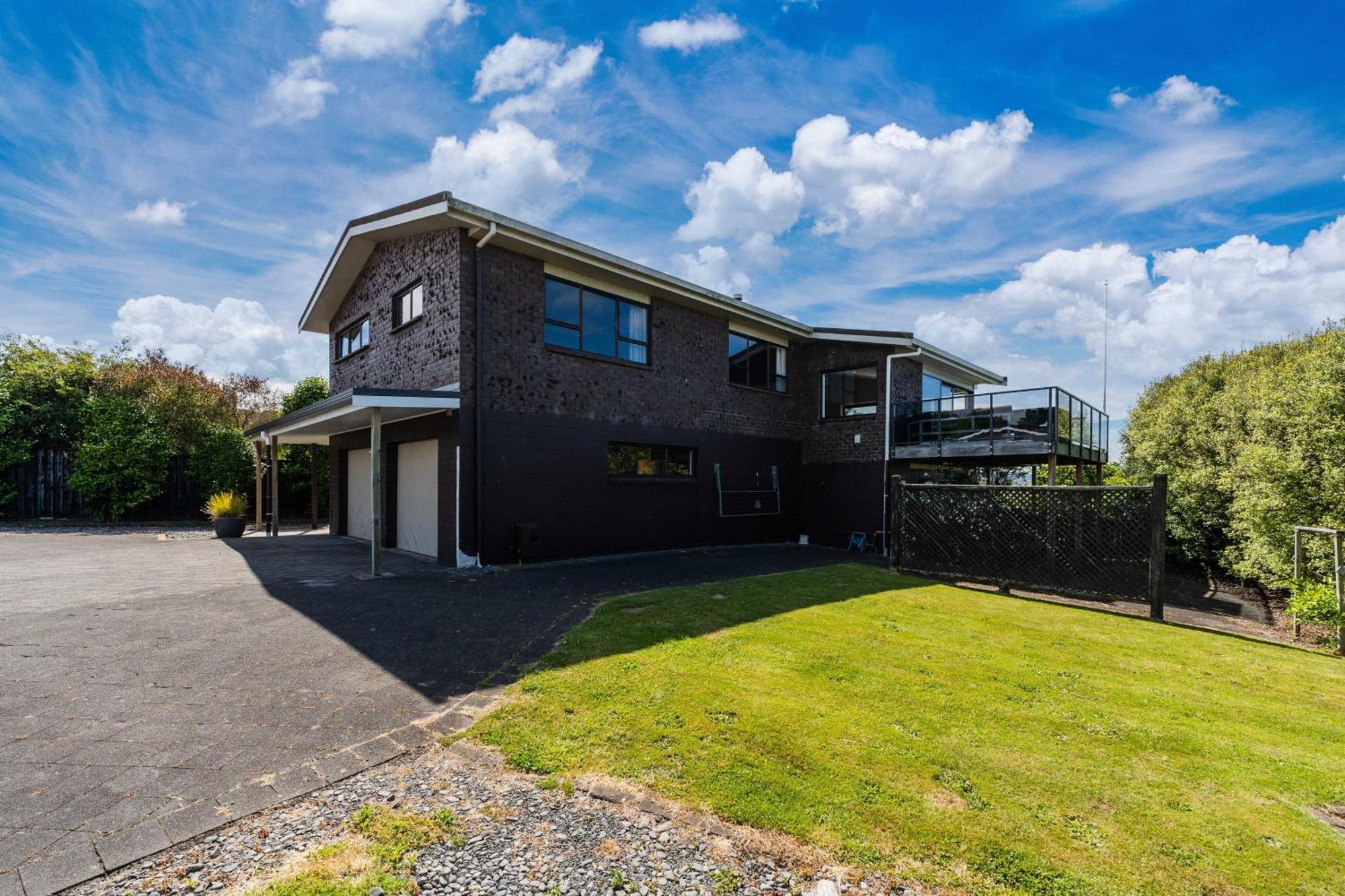 Ngaio Views - Lake Taupo Holiday Home Buitenkant foto