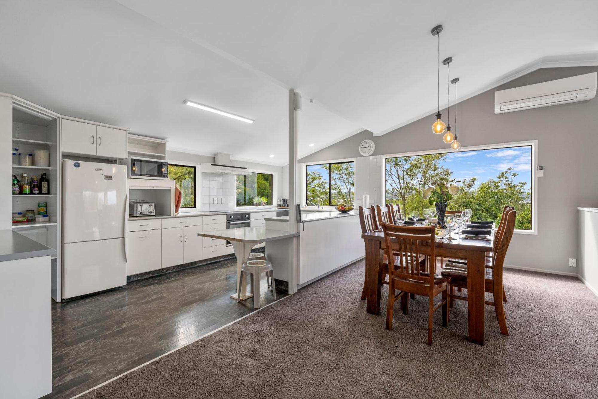 Ngaio Views - Lake Taupo Holiday Home Buitenkant foto